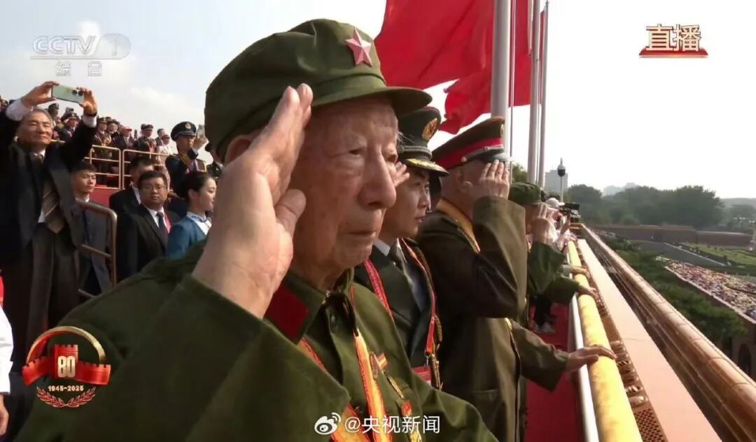 今天上午的这8个瞬间，让我们热泪盈眶！