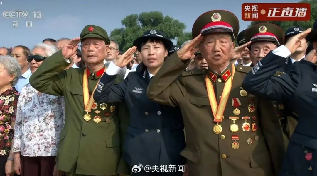 今天上午的这8个瞬间，让我们热泪盈眶！