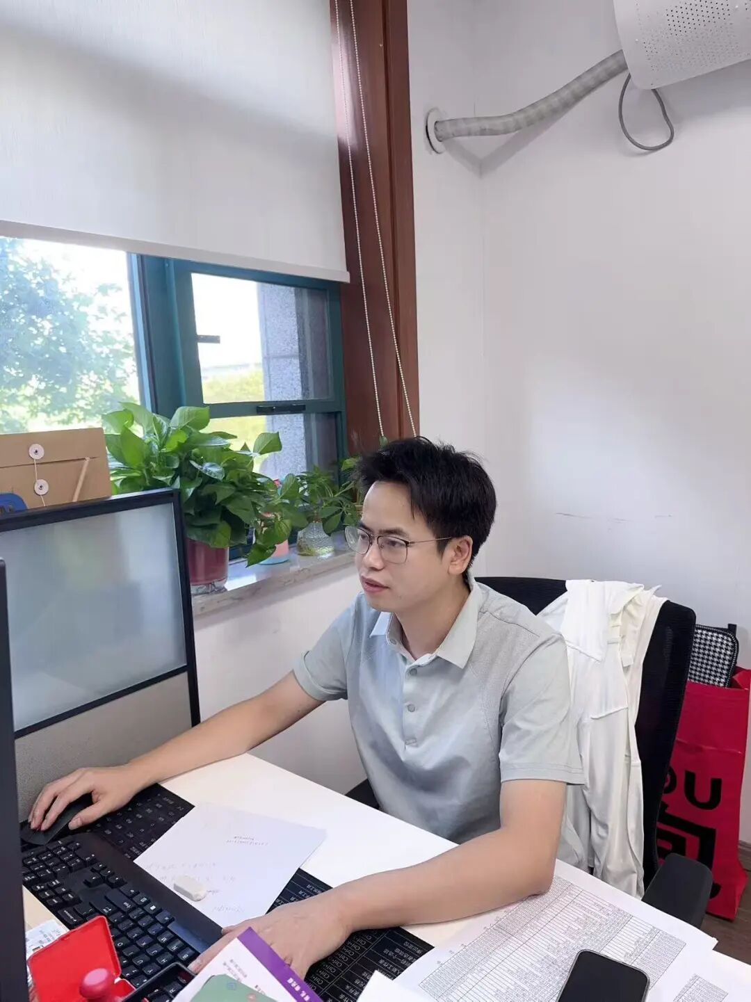 孩子玩手机陷入电费诈骗，家长如何防范？