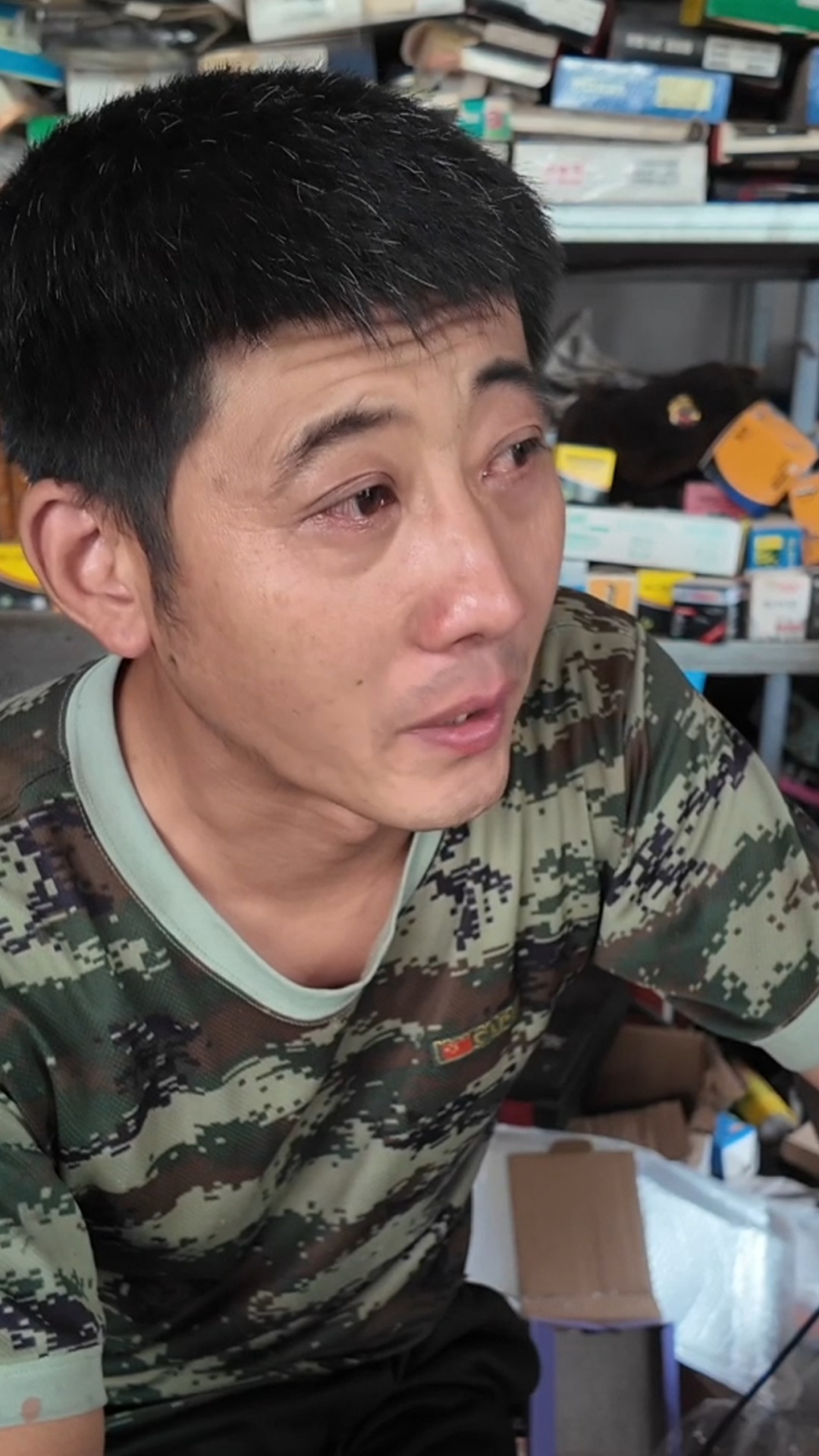 12年了，他被称为"最深情的男人"！网友：又相信爱情了