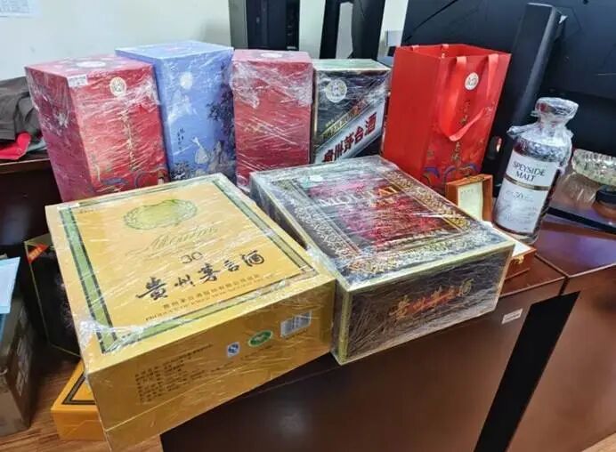小伙辛苦存钱，一夜变成“练功券”？嫌疑人是...警方：已刑拘！