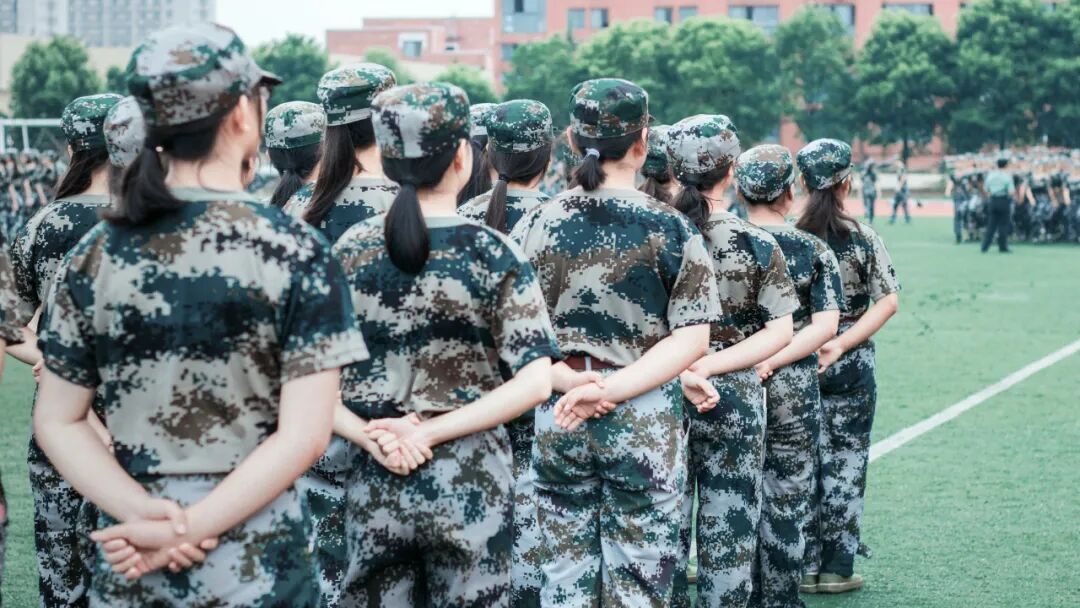 军训期间突然晕倒，急救刻不容缓