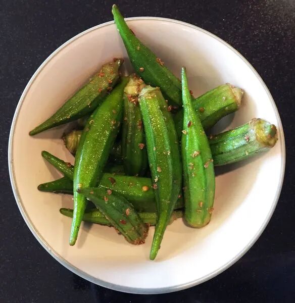 小红书上的秋葵泡水有多恶心，秋葵煮咖啡就有多香！