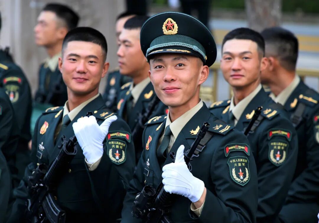 刷屏全网的帅气照片来了！（不够还有）