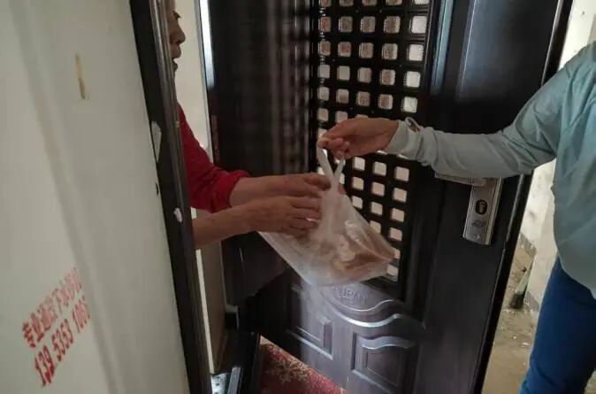 观盛世阅兵 燃爱国之情 做暖心养老人