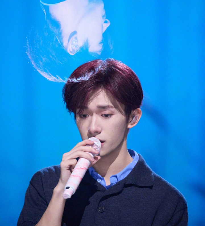 歌手易烊千玺突然自曝：身体出状况！紧急提醒：千万别这样做