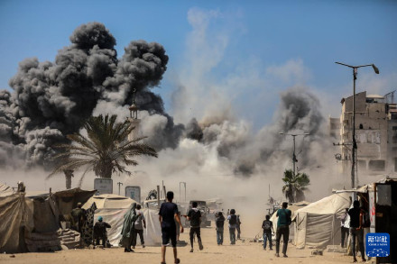 巴以冲突已持续700天 以军行动致加沙6.4万人死亡