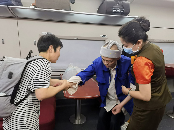 今起发售 这些旅客买动车票有新优惠