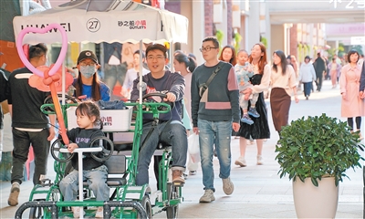 大商场小商店 &nbsp;好逛就是竞争力（大数据观察·实体店里探消费）