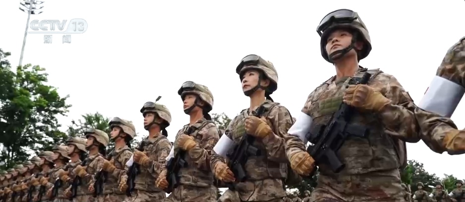 用实际行动展现使命与担当 看阅兵训练场上“白衣战士”的风采