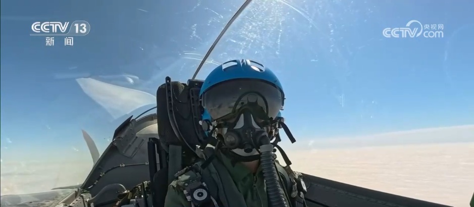 重塑现代空战新格局 解码受阅空中梯队“正确打开方式”