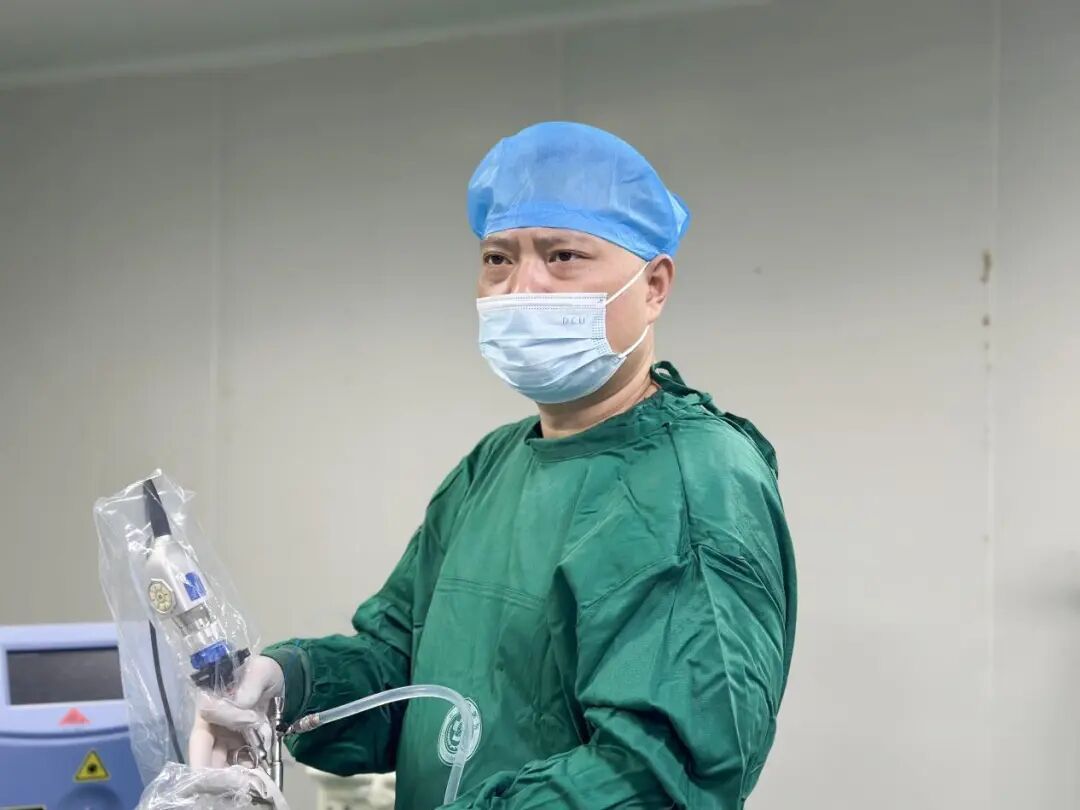 十年隐忍不敌一刻剧痛!女子肾门被2.2厘米结石“堵死” 十年隐忍不敌一刻剧痛!女子肾门被2.2厘米结石“堵死”