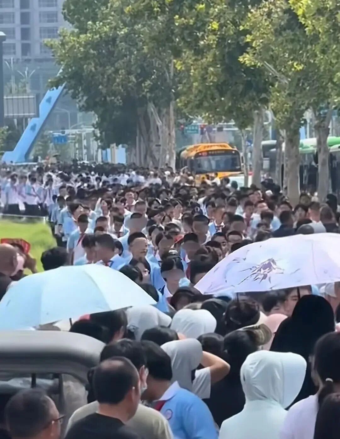 一中学初一多达94个班！教学质量如何保证？官方回应