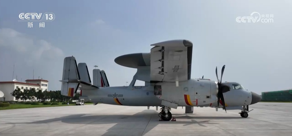 重塑现代空战新格局 解码受阅空中梯队“正确打开方式”
