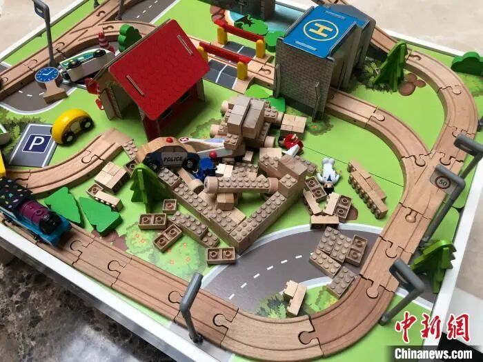 这座被群山包围的小城，何以将木头“玩”转全球？