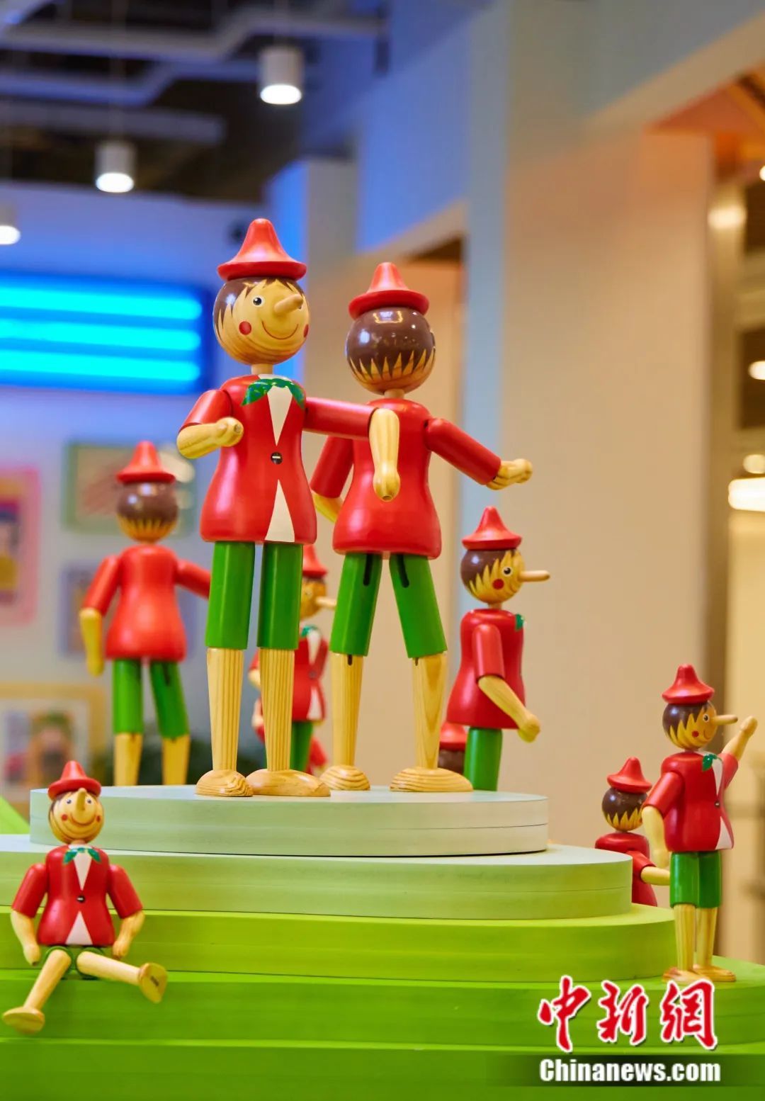 这座被群山包围的小城，何以将木头“玩”转全球？