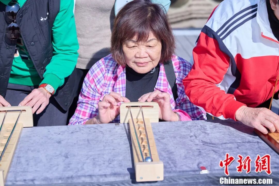 这座被群山包围的小城，何以将木头“玩”转全球？