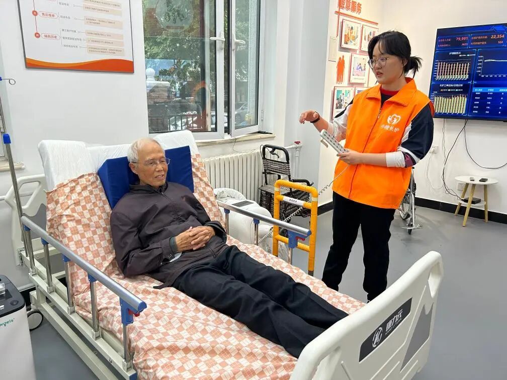 大量需求缺口下，养老护理行业为何“留不住人”？