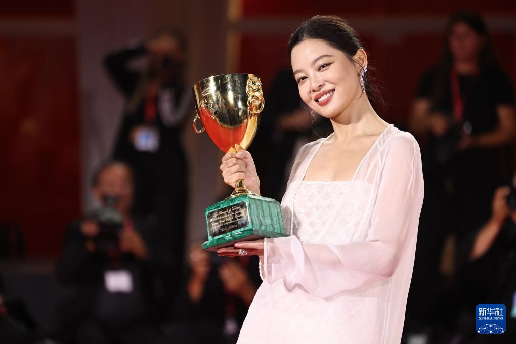 辛芷蕾获威尼斯“影后”,获奖致辞公布 辛芷蕾获威尼斯“影后”,获奖致辞公布
