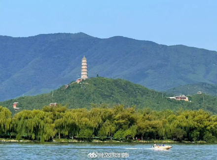 舒朗！北京秋天氛围感越来越浓了