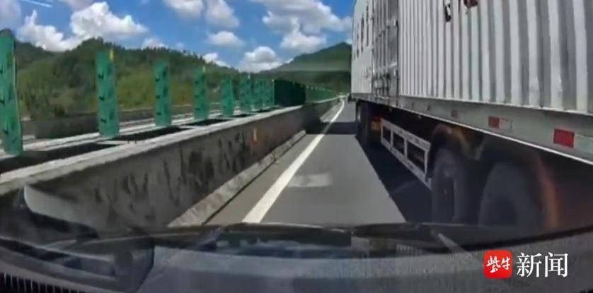 明明可以踩刹车，他却未采取任何措施！司机：有自动刹车功能，我以为……