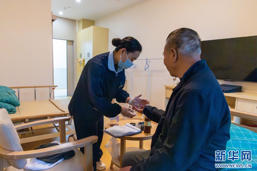 大量需求缺口下，养老护理行业为何“留不住人”？