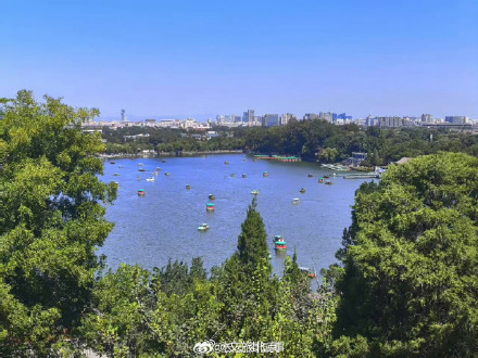 舒朗！北京秋天氛围感越来越浓了