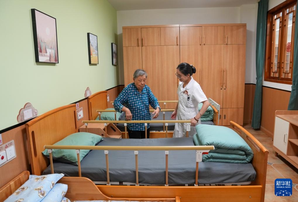 大量需求缺口下，养老护理行业为何“留不住人”？