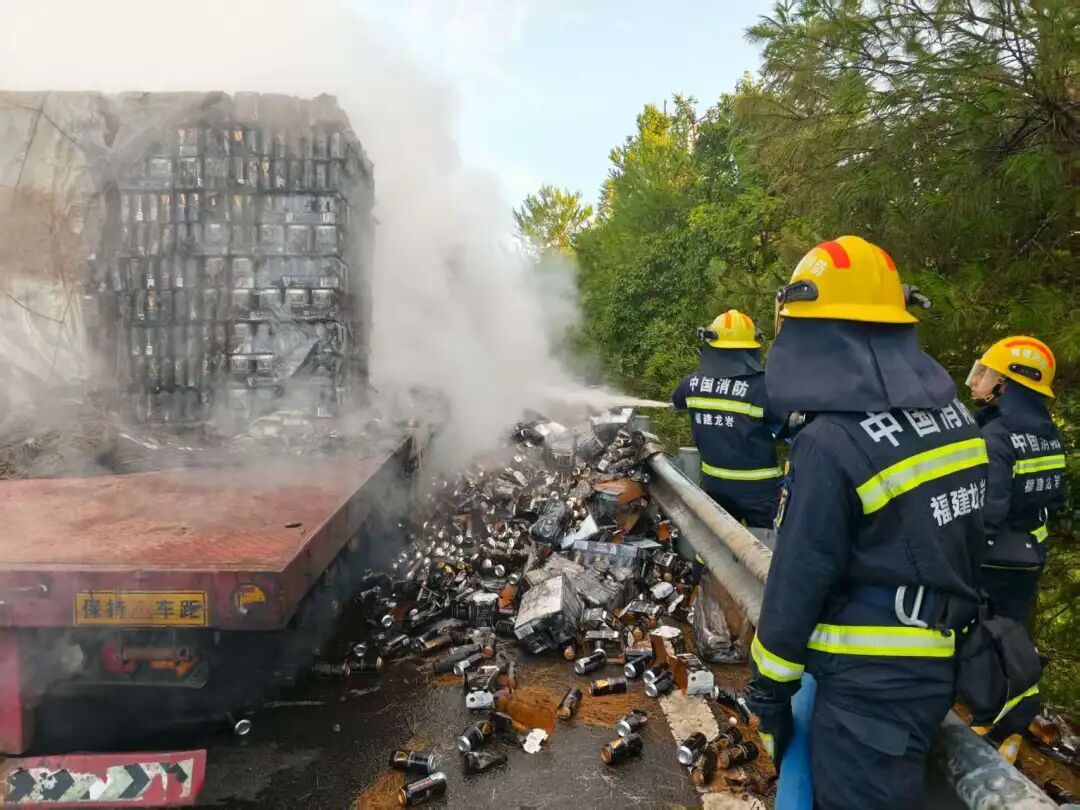 损失20万元！31吨罐装啤酒差点全没了……