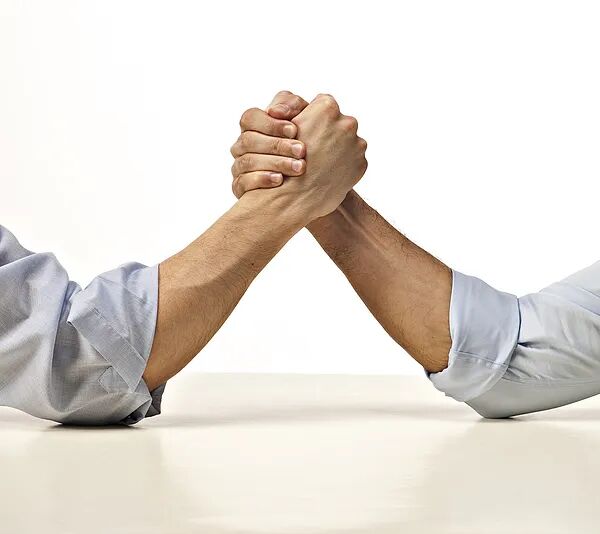 小伙猛地发力后"咔嚓"一声,这部位当场报废!医生:别再瞎较劲! 小伙猛地发力后"咔嚓"一声,这部位当场报废!医生:别再瞎较劲!