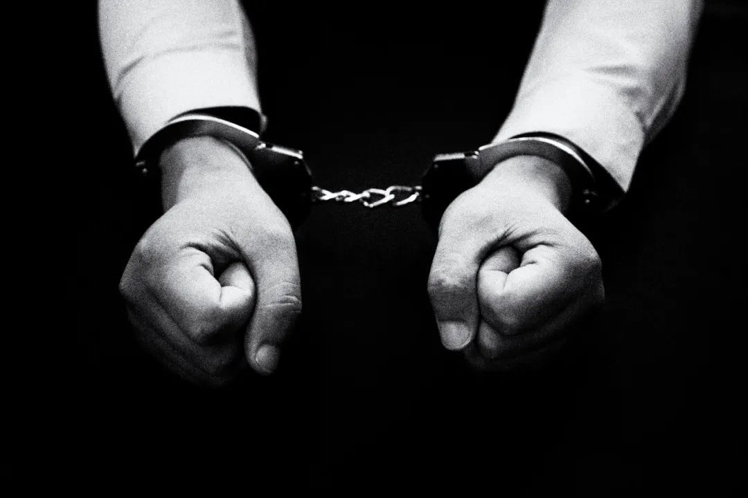 90后博士考公入职1个月，就因故意泄露国家秘密被抓