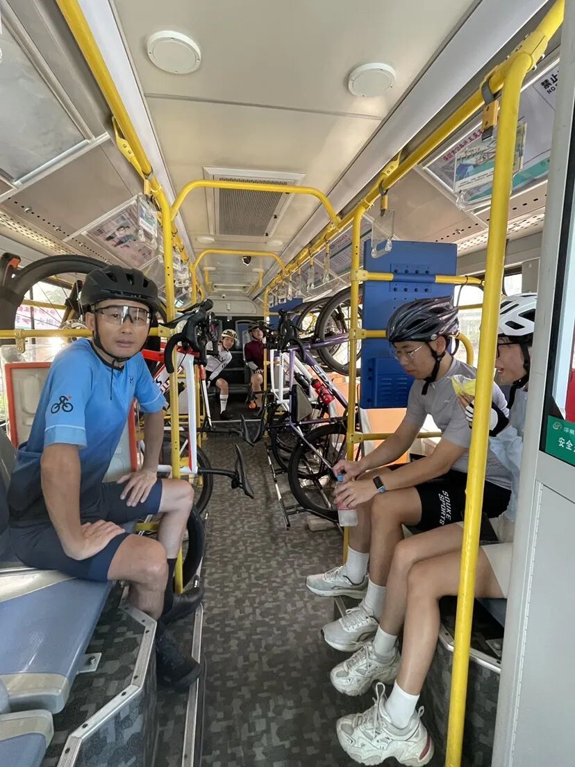 深圳：自行车也有“公交专车”了！记者现场体验→