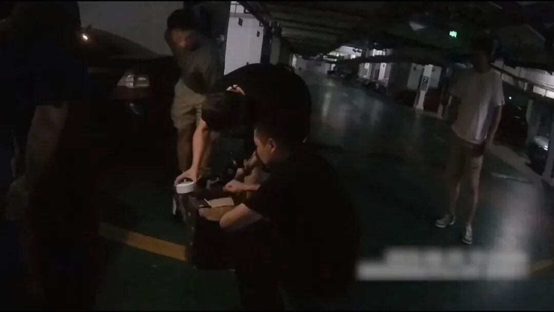 别吸“笑气”！都抓了！金额超100万！