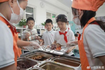 新学期，北京市中小学生全部实现免自带餐具