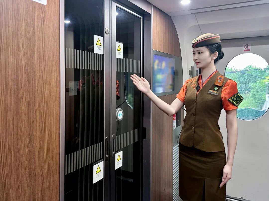 高铁列车的“门”道，你了解多少？