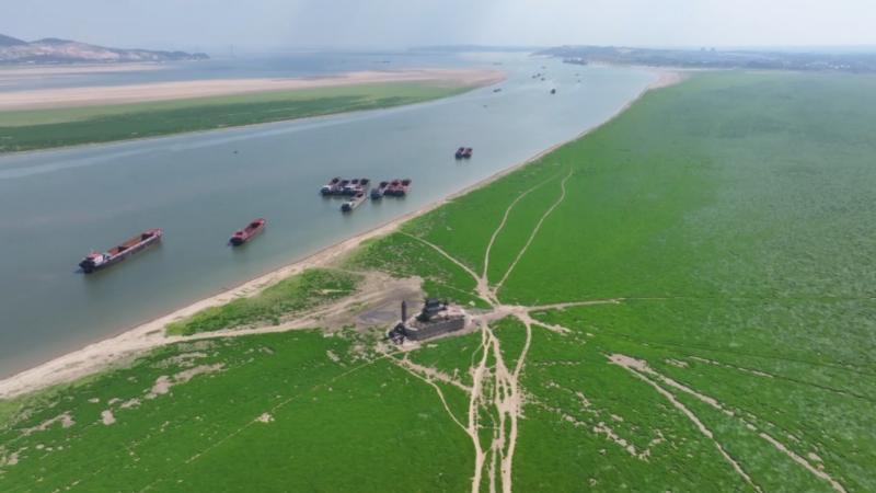 鄱阳湖提前进入枯水期 标志性古迹落星墩露出全貌