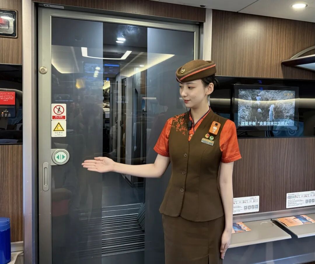 高铁列车的“门”道，你了解多少？