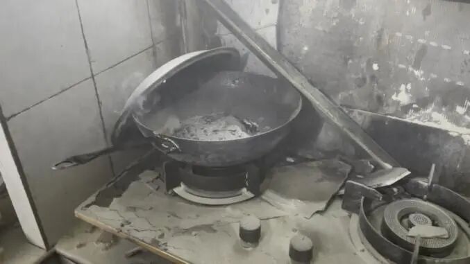 吓出冷汗！出门27天，回家灶台还在烧！