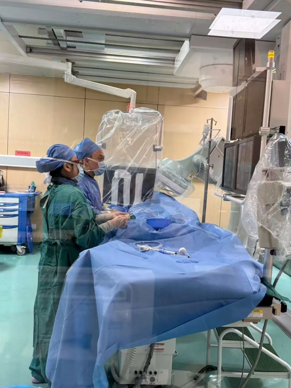 浙江一男子肚子胀得难受,好几天没法排便,医生一看,倒吸了一口凉气 浙江一男子肚子胀得难受,好几天没法排便,医生一看,倒吸了一口凉气