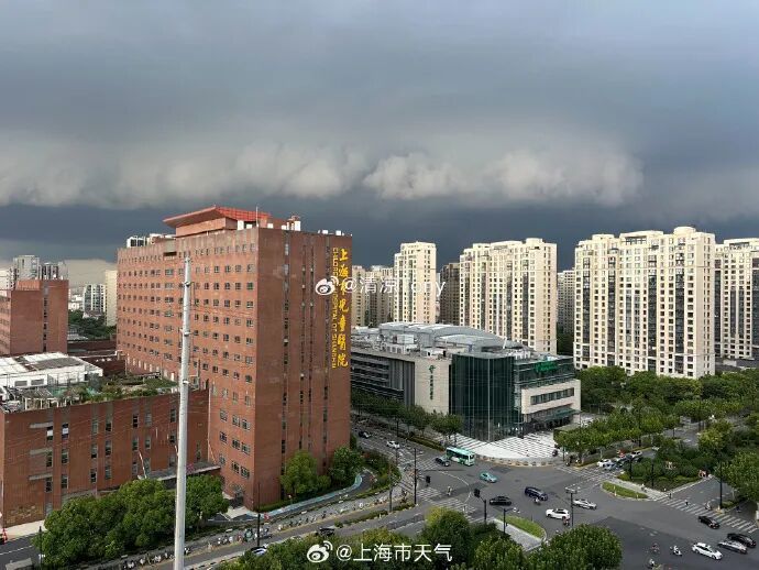 晚高峰注意！上海天气突变，风雨雷电组团 “搞事情” ，部分地区或有龙卷风+冰雹