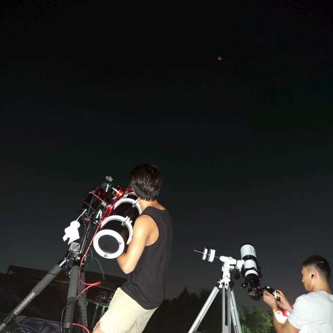 “高人在这！”高校“红月亮”接力……