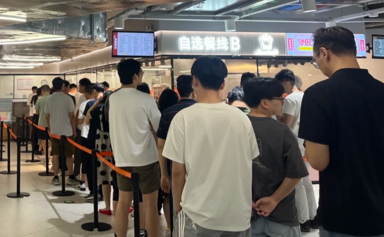 上海一大厂食堂对外开放！不少人尝鲜，份量大味道嗲，价格实在太…