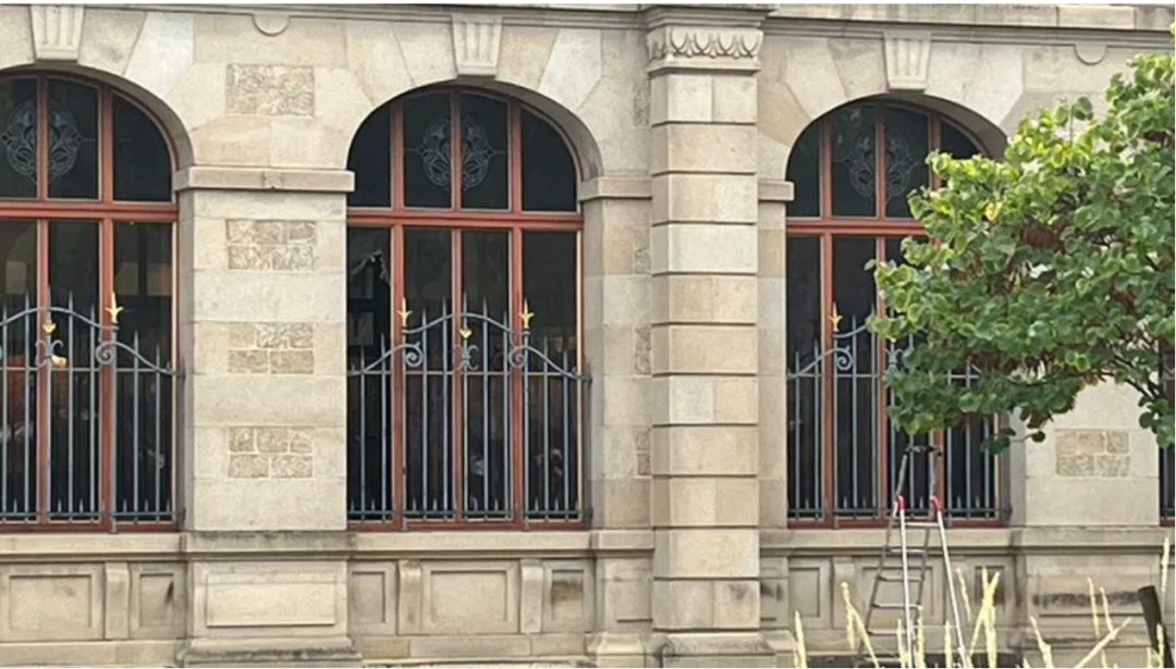 三件国宝级中国瓷器在法国被盗，窃贼仅用5分钟