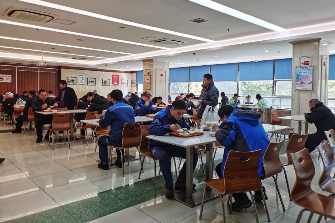 上海一大厂食堂对外开放！不少人尝鲜，份量大味道嗲，价格实在太…