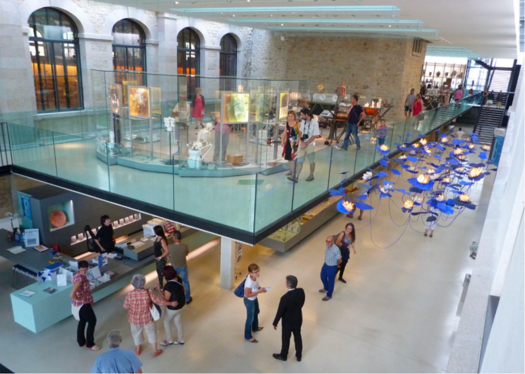 三件国宝级中国瓷器在法国被盗，窃贼仅用5分钟