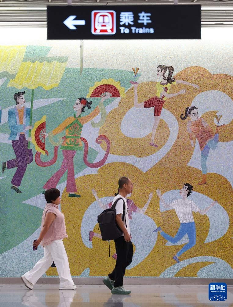 河北石家庄：地铁建设跑出“加速度” 市民出行递增“幸福感”