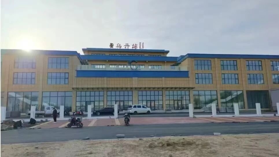 内蒙古两座火车站正式投运