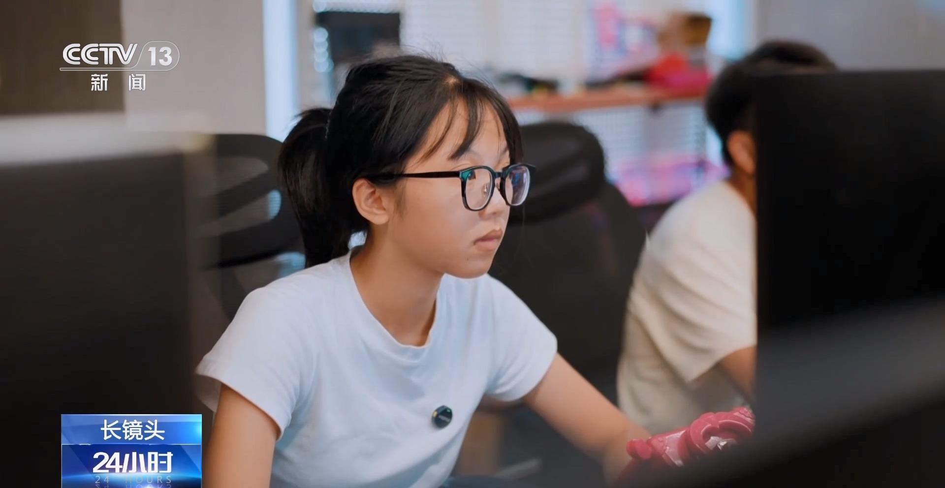 从“职场”转行“菜场” 走进“青菜妹”杜梓妍的一天