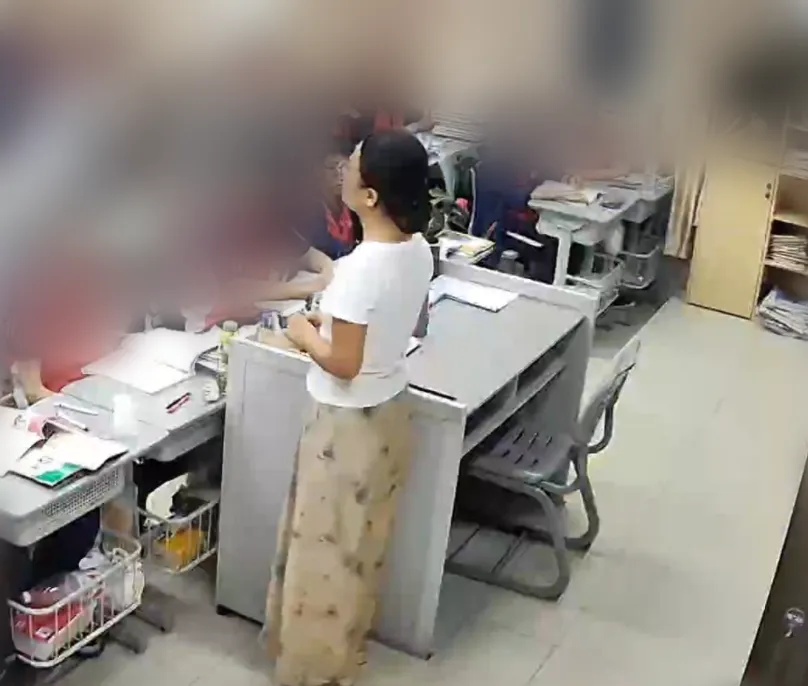 学生被叫“唐人”，这位老师的做法全网点赞！