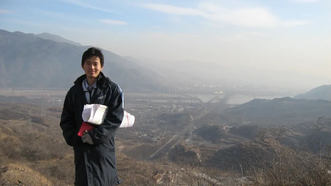 星辰闪耀时 | “为岩石立小传”：在科普的土壤中深耕地质情怀